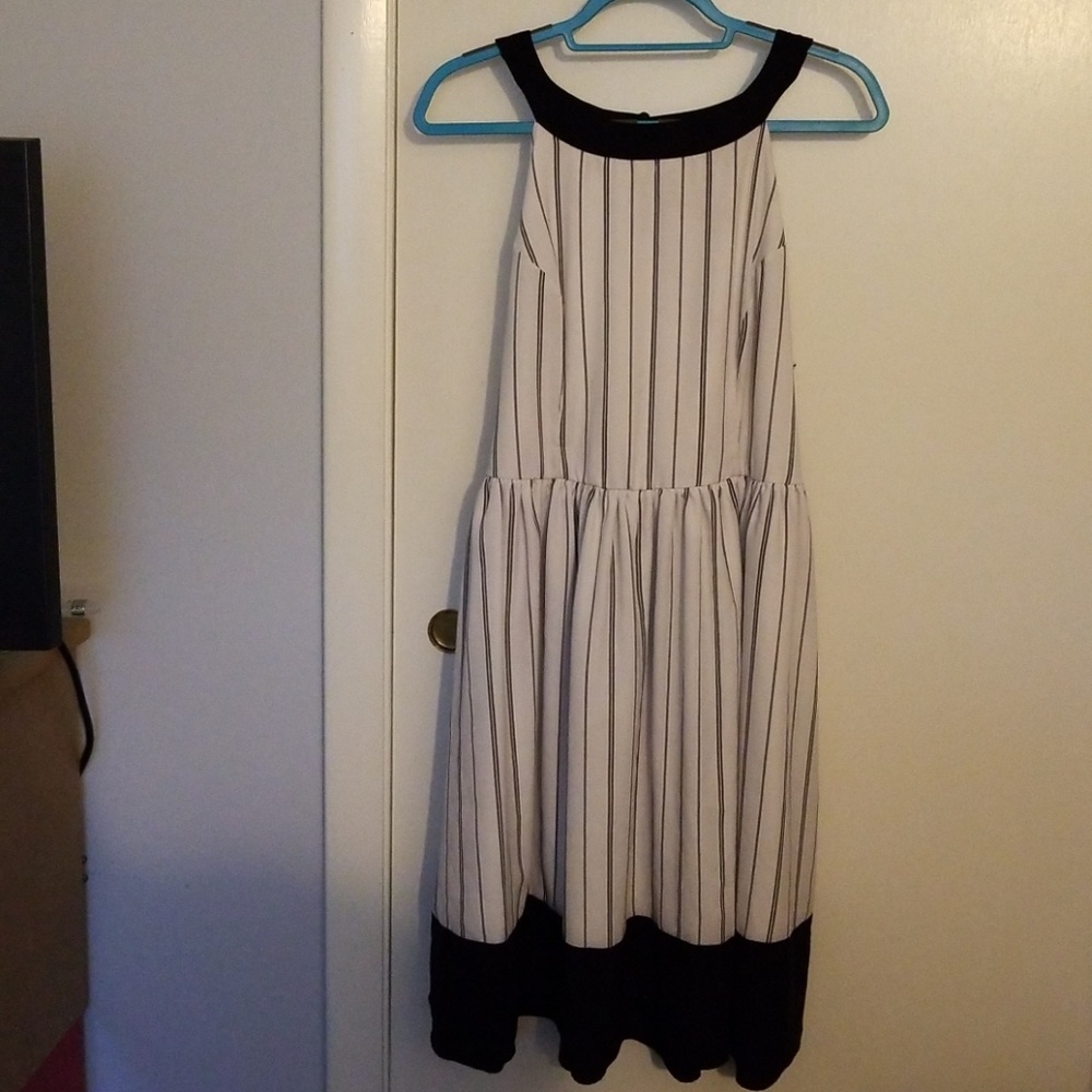 1X Modcloth Black/White Striped dress GUC